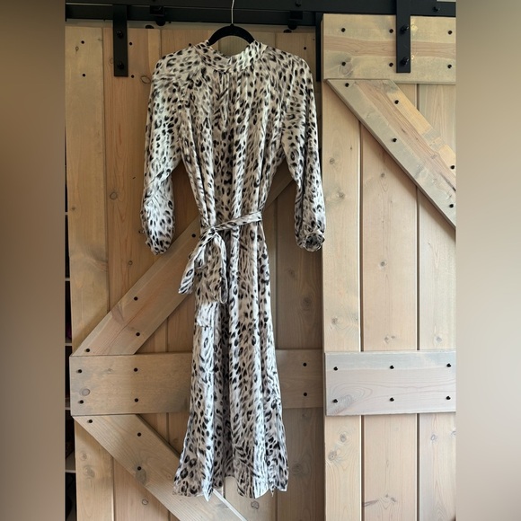 NWT Ann Taylor Snow Leopard Midi Dress - Picture 7 of 9